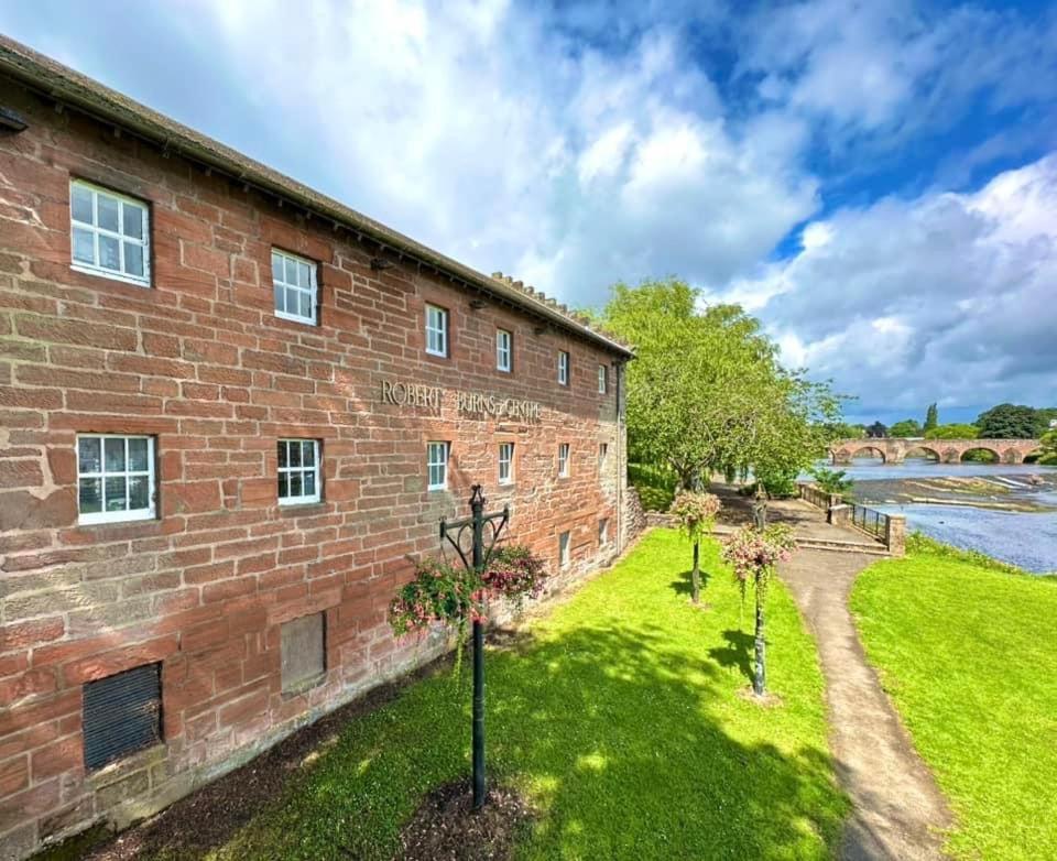Stunning Period Townhouse With Garden, Walking Distance To Town Villa Dumfries Buitenkant foto